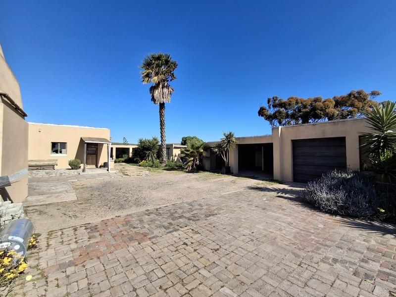 5 Bedroom Property for Sale in Stompneus Bay Western Cape